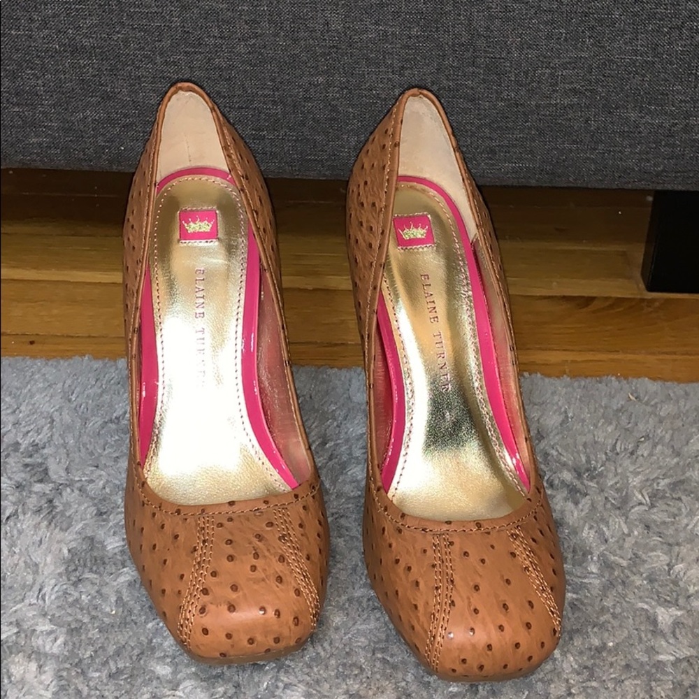 Elaine Turner - Renee